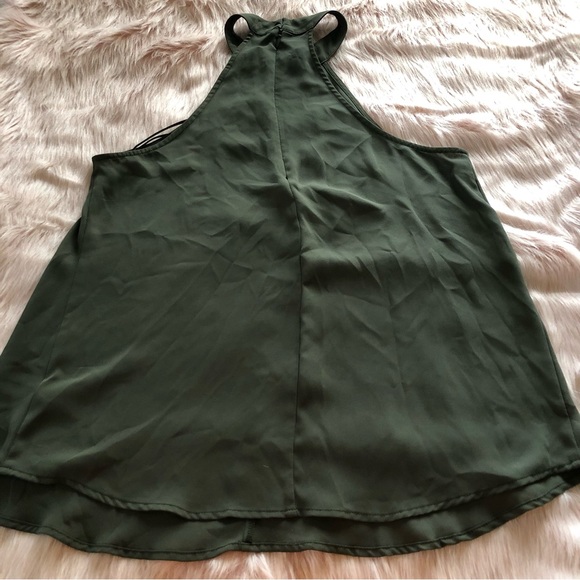 Express Green Keyhole Halter Top - Picture 5 of 9